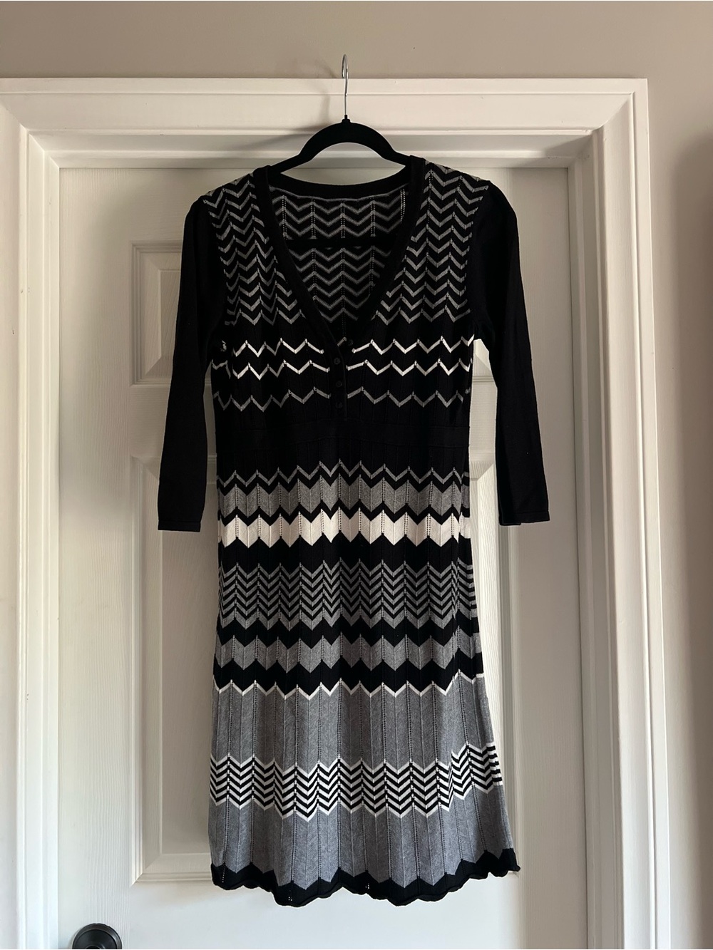 Womens Black Gray Chevron Knit V-Neck Dress 3/4 Sleeve Midi Sweater Dress Tunic